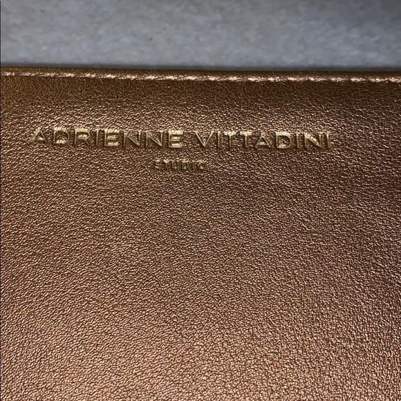 Adrienne Vittadini Copper Color Wristlet - Ex Cond - Picture 5 of 13